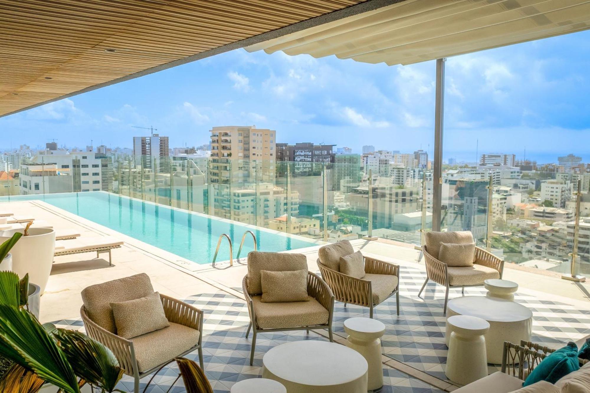Courtyard By Marriott Santo Domingo Piantini Hotel ภายนอก รูปภาพ