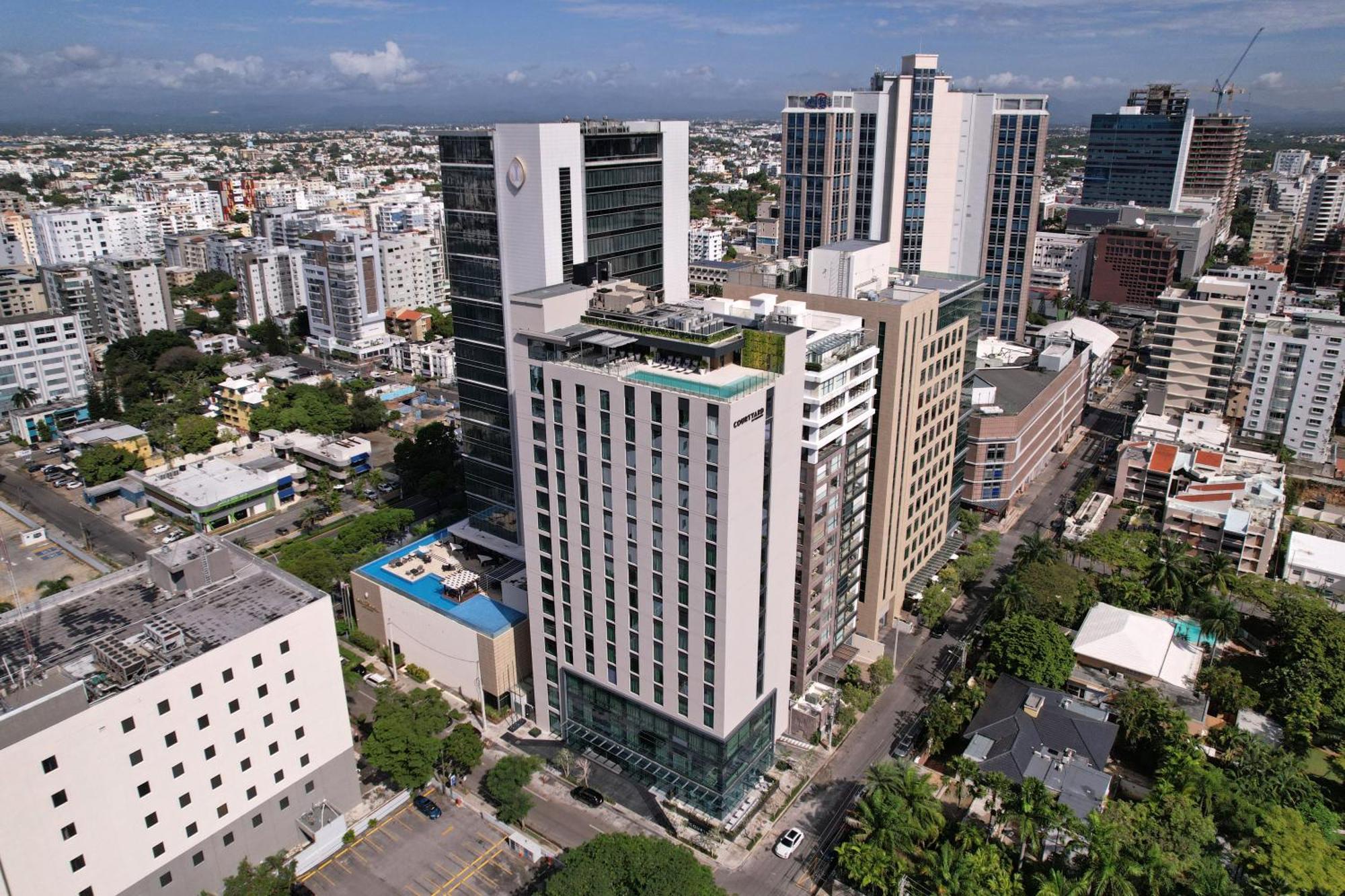 Courtyard By Marriott Santo Domingo Piantini Hotel ภายนอก รูปภาพ