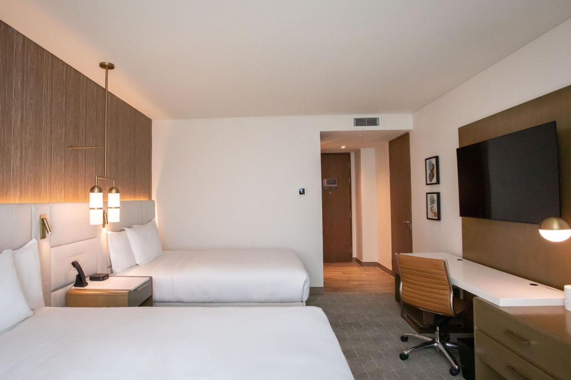 Courtyard By Marriott Santo Domingo Piantini Hotel ภายนอก รูปภาพ