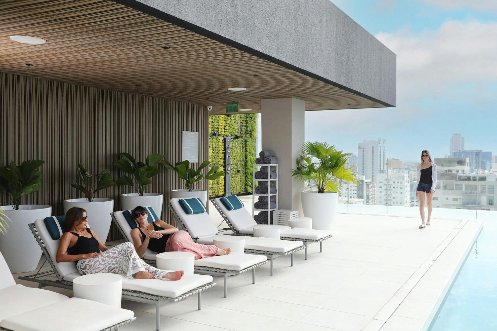 Courtyard By Marriott Santo Domingo Piantini Hotel ภายนอก รูปภาพ