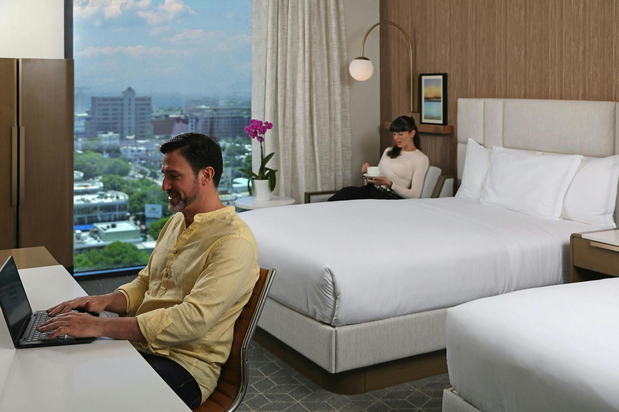 Courtyard By Marriott Santo Domingo Piantini Hotel ภายนอก รูปภาพ