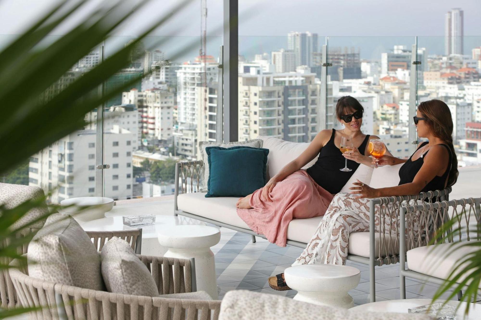 Courtyard By Marriott Santo Domingo Piantini Hotel ภายนอก รูปภาพ